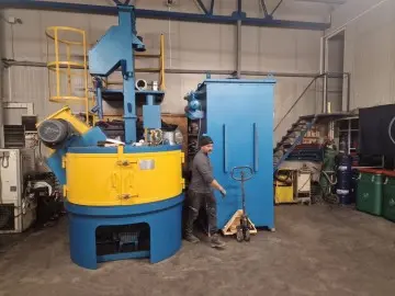 Rotary Table Shot Blasting Machine / Table type blasting machine / Automatic with a rotary table