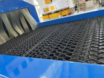 Mesh Belt Shot Blasting Machine / Wire mesh conveyor shot blast machine